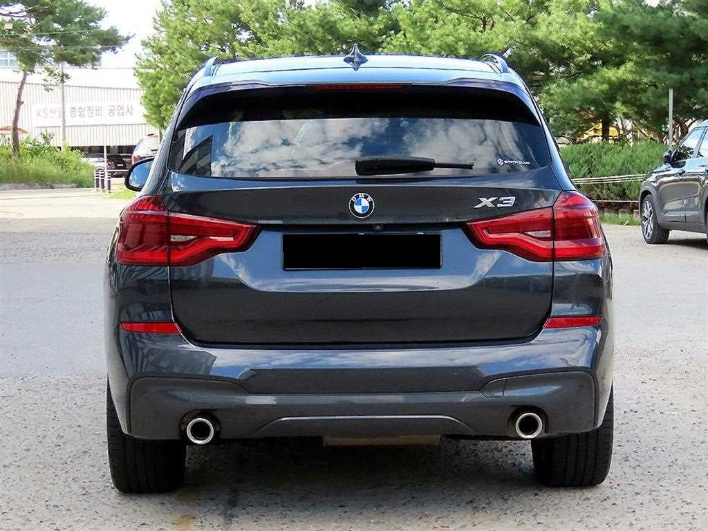 BMW X3 — photo 04