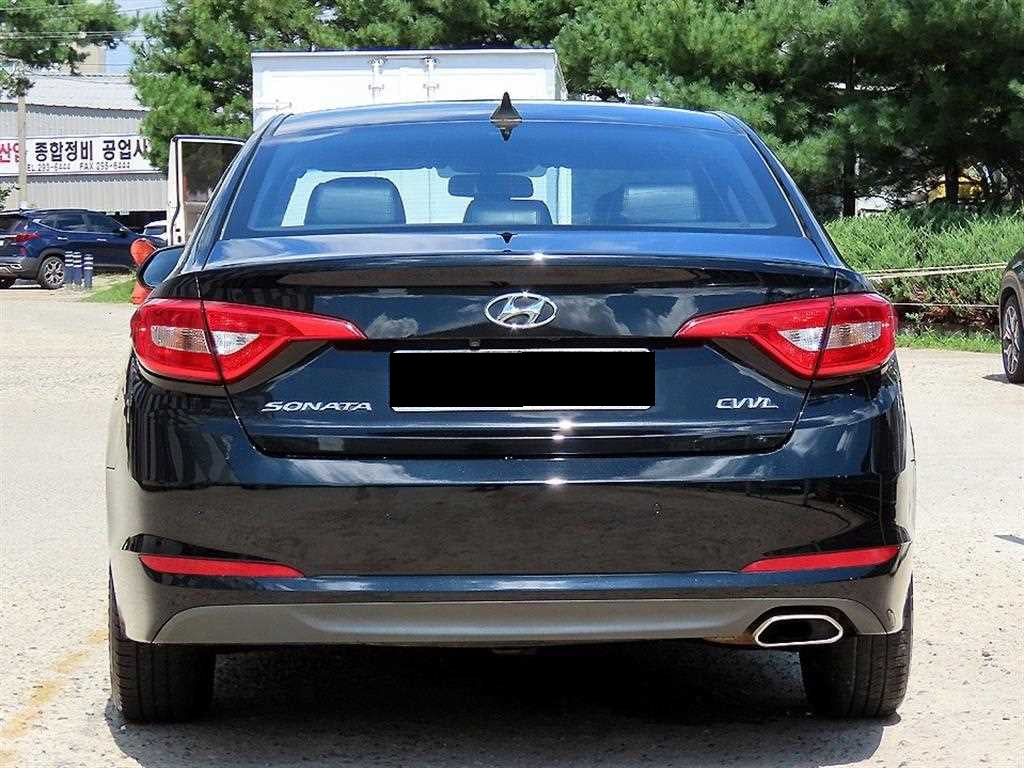 Hyundai Sonata — photo 04
