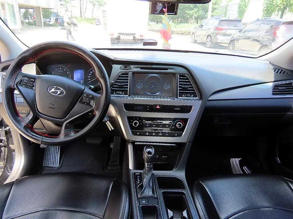 Hyundai Sonata — photo 07