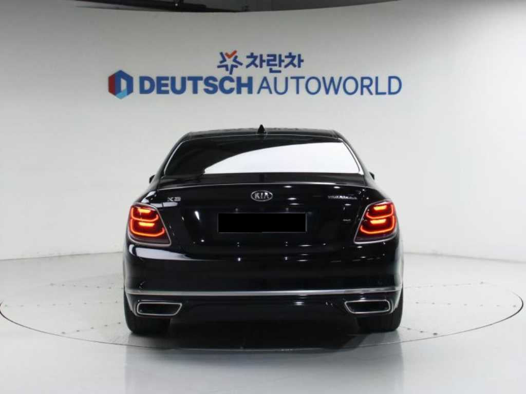 Kia K9 — photo 04