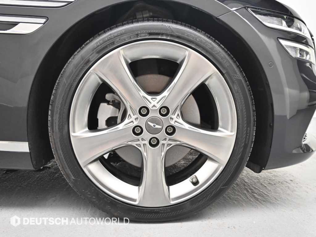 Genesis G80 — photo 06