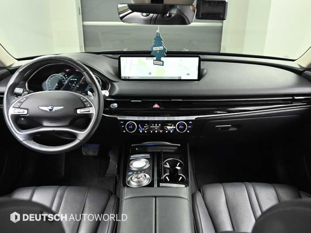 Genesis G80 — photo 08