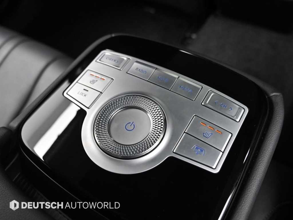 Genesis G80 — photo 19