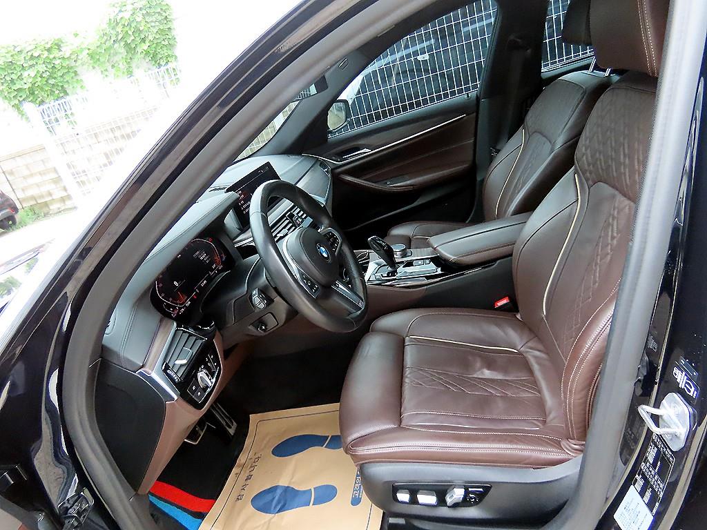 BMW 5-Series — photo 05