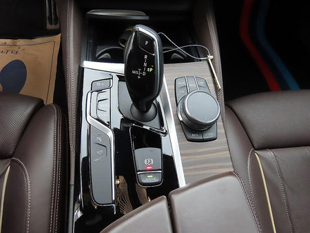 BMW 5-Series — photo 11