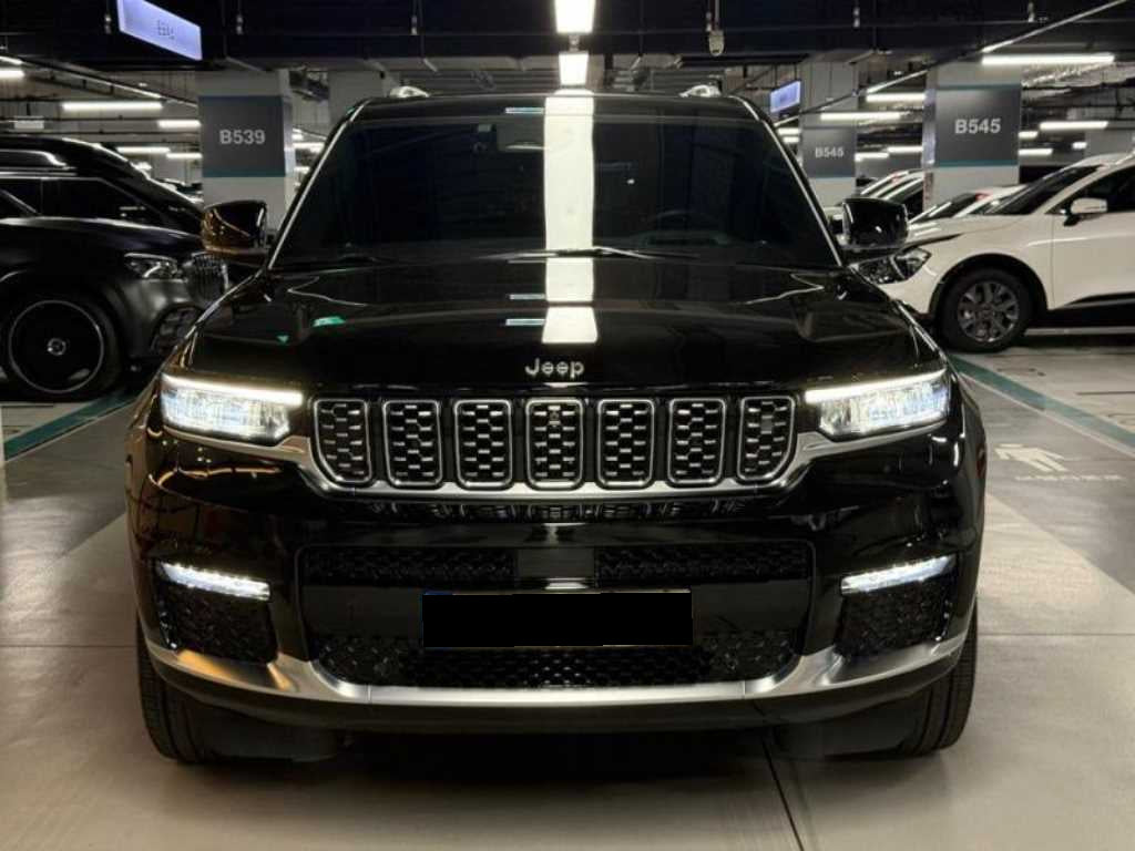 Jeep Cherokee — photo 01
