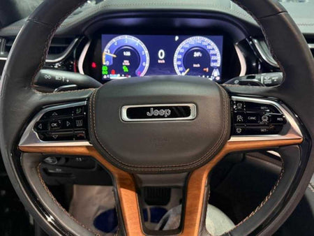 Jeep Cherokee — photo 13