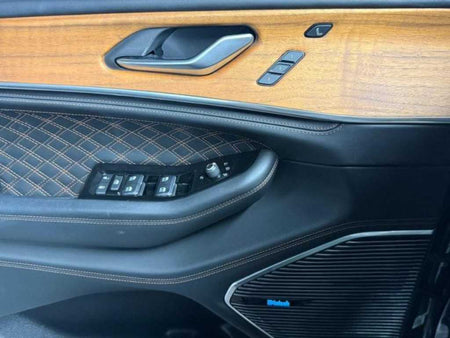 Jeep Cherokee — photo 14