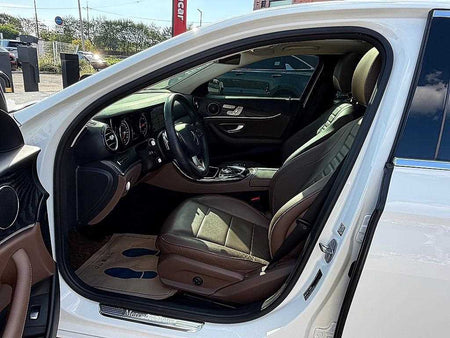 Mercedes-Benz E-Class — photo 06