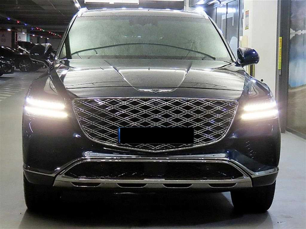Genesis GV80 — photo 02