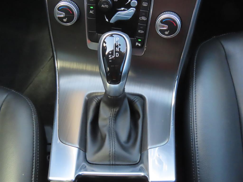 Volvo S60 — photo 11