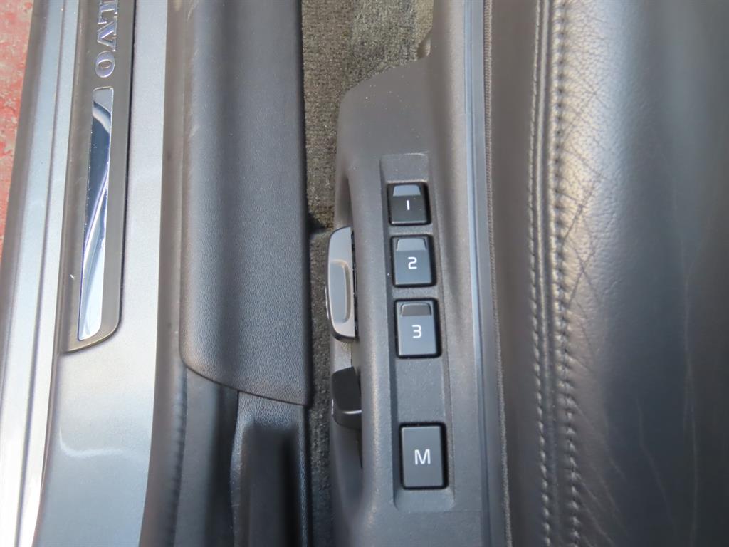Volvo S60 — photo 14