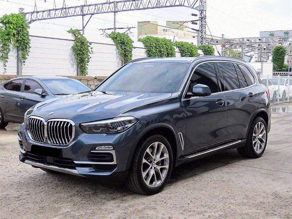BMW X5 — photo 02
