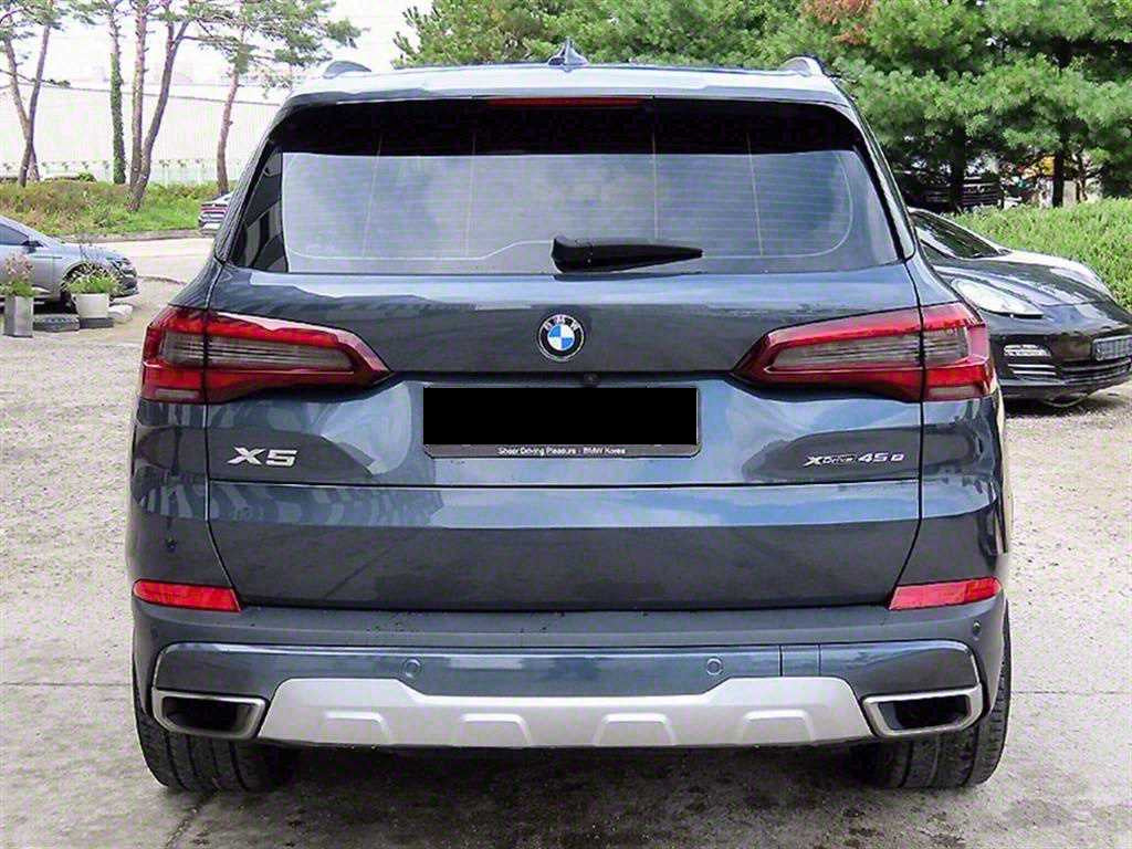 BMW X5 — photo 04