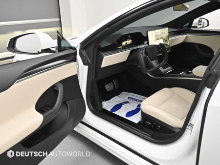 Tesla Model S — photo 11