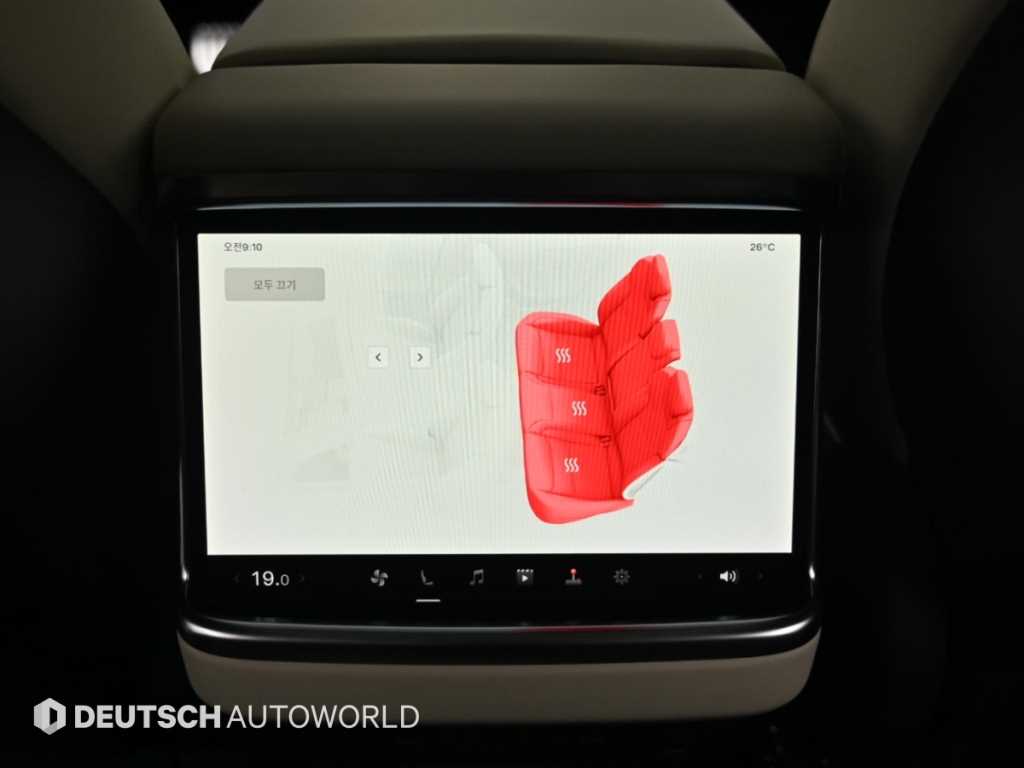 Tesla Model S — photo 16