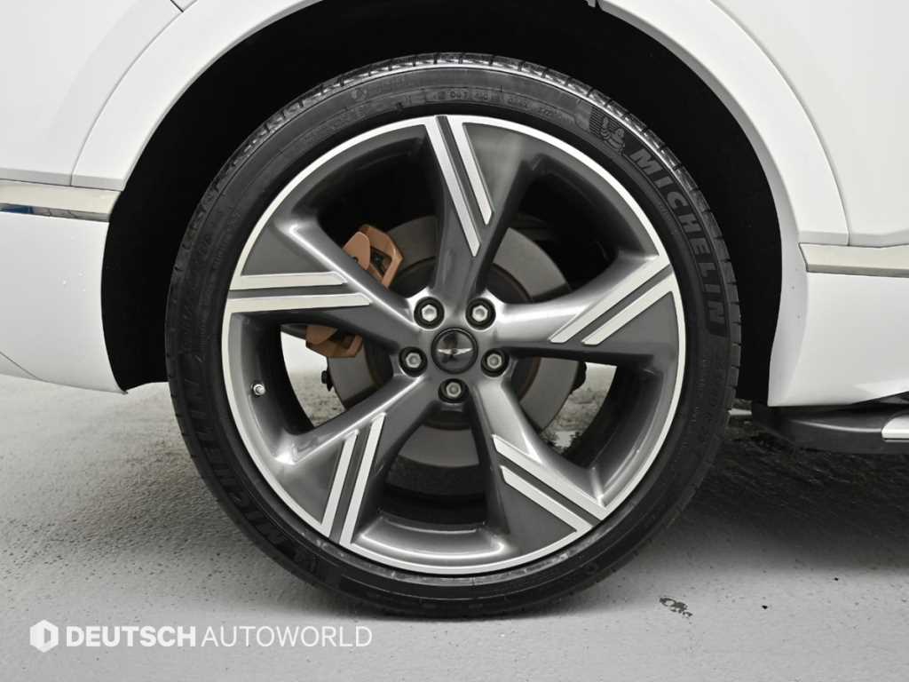 Genesis GV80 — photo 05