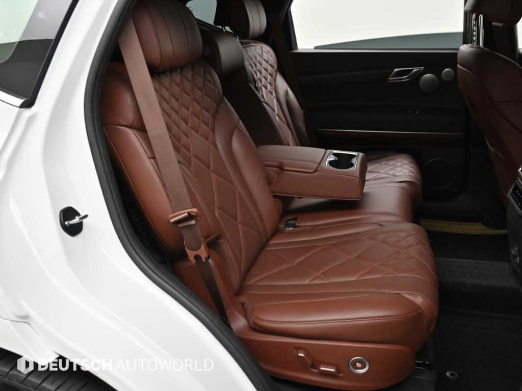 Genesis GV80 — photo 12