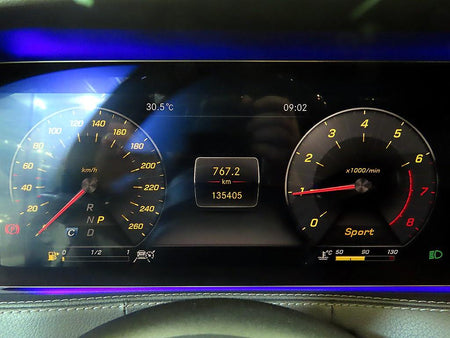 Mercedes-Benz S-Class — photo 09