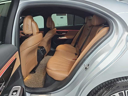 Mercedes-Benz E-Class — photo 12