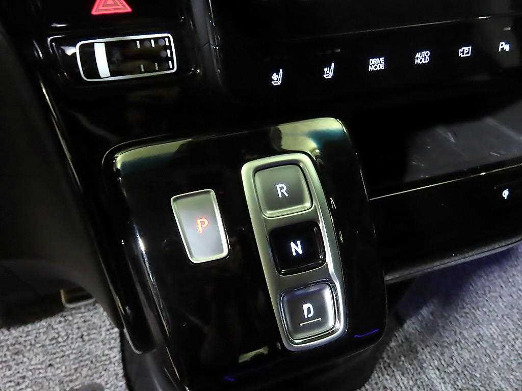 Hyundai Staria — photo 12