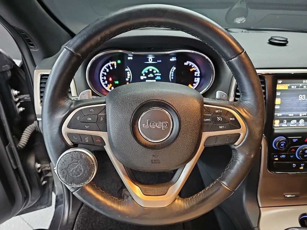 Jeep Cherokee — photo 09