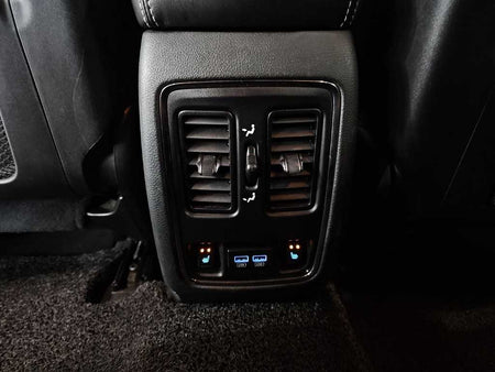 Jeep Cherokee — photo 13
