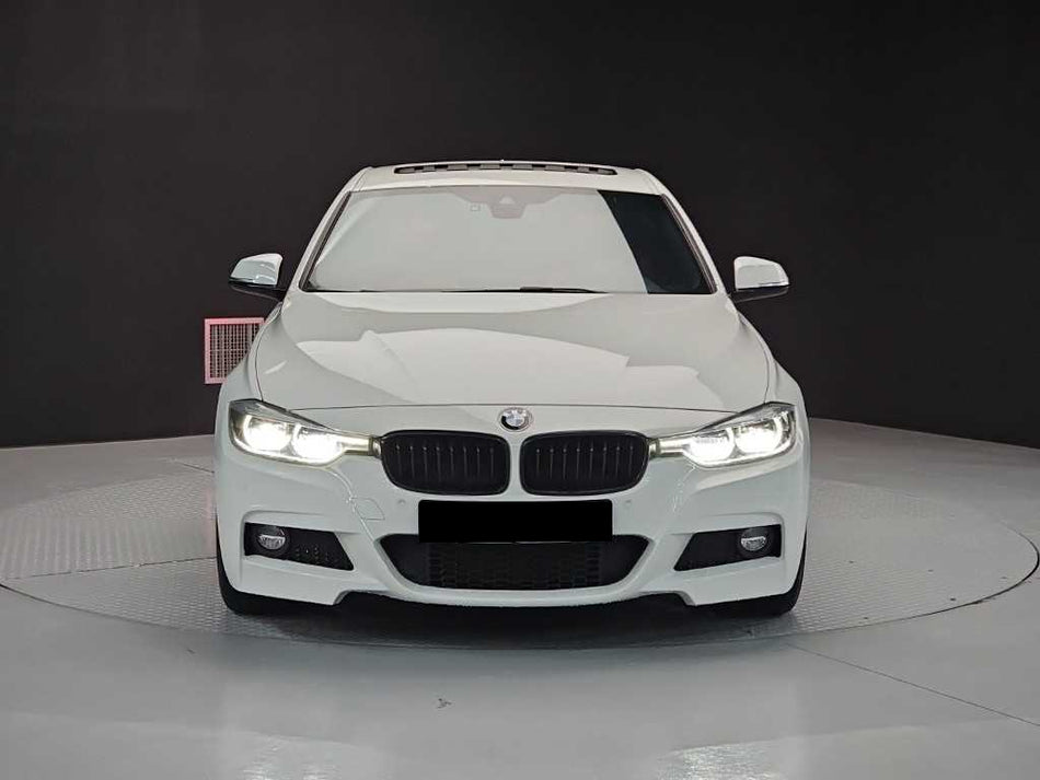 BMW 3-Series — photo 02