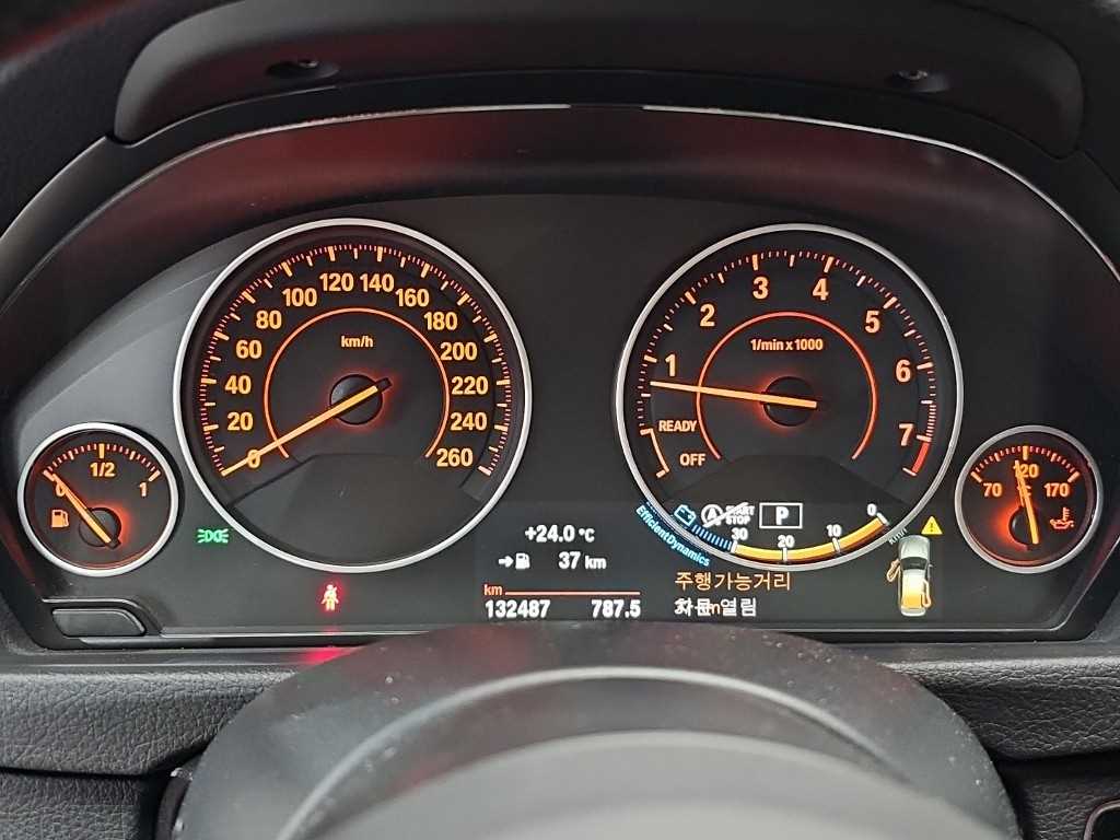 BMW 3-Series — photo 06