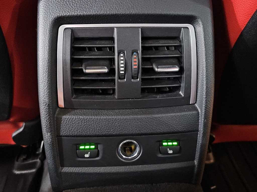 BMW 3-Series — photo 13
