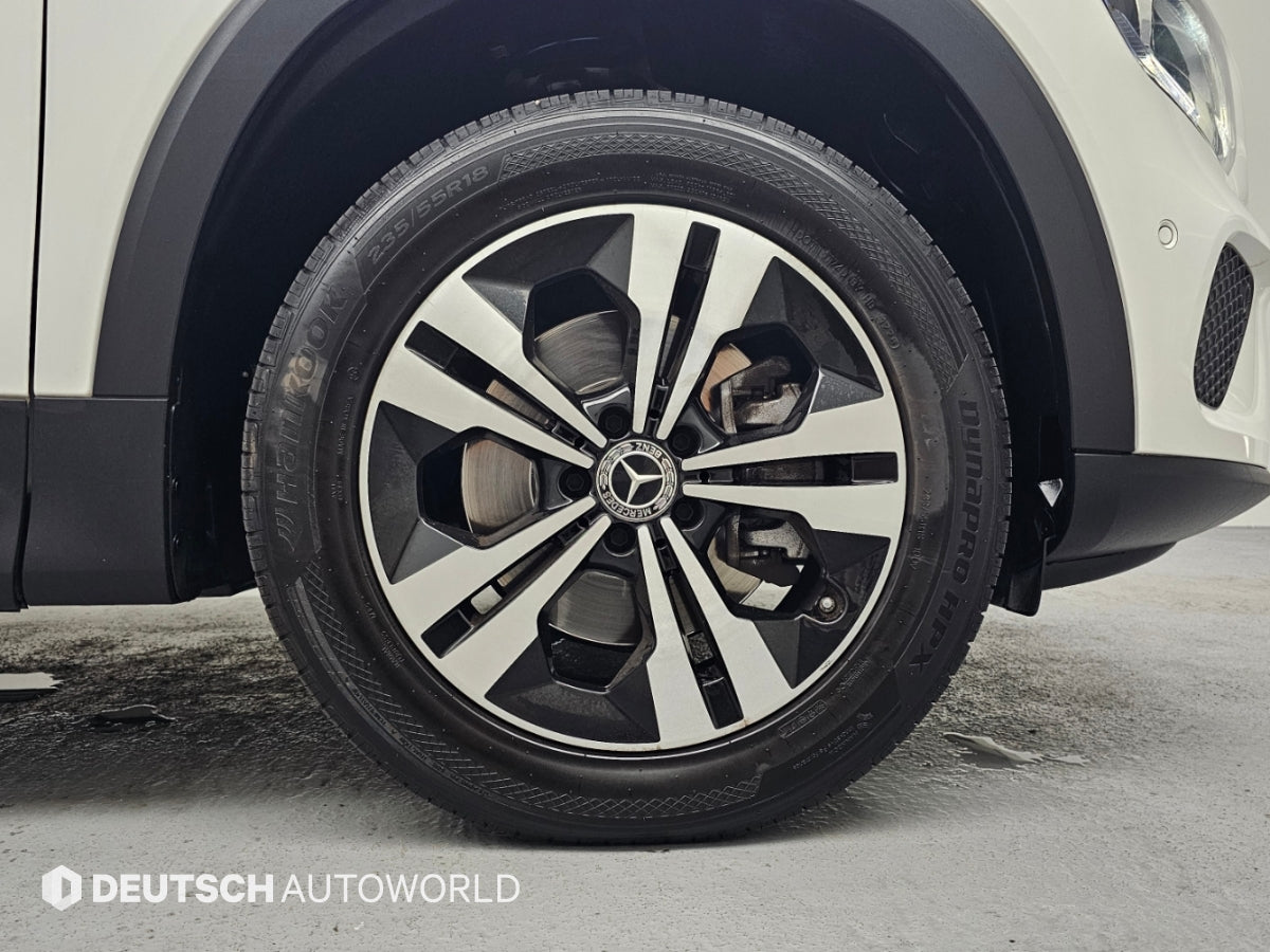 Mercedes-Benz GLB-Class — photo 05