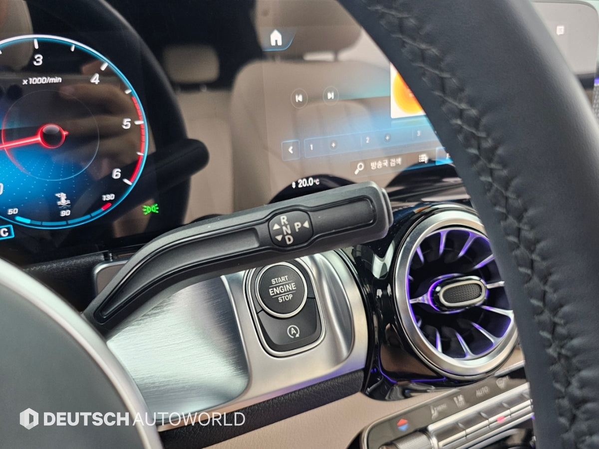 Mercedes-Benz GLB-Class — photo 09