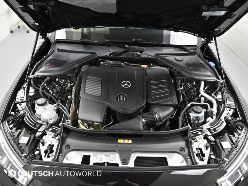 Mercedes-Benz E-Class — photo 07