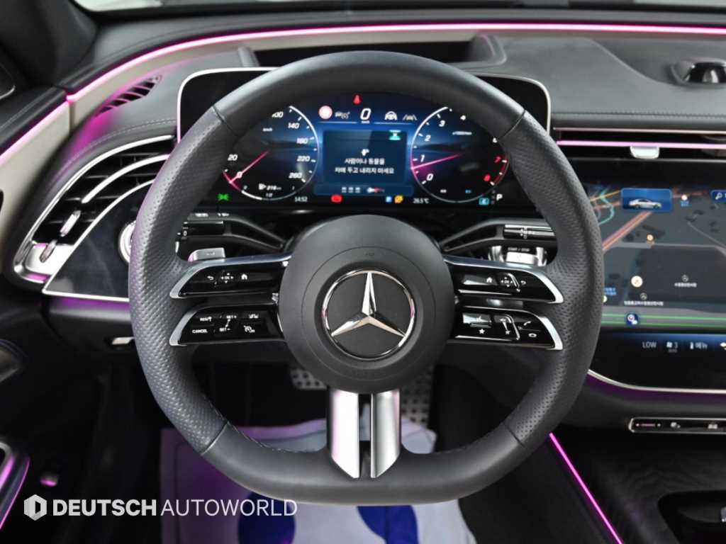 Mercedes-Benz E-Class — photo 14