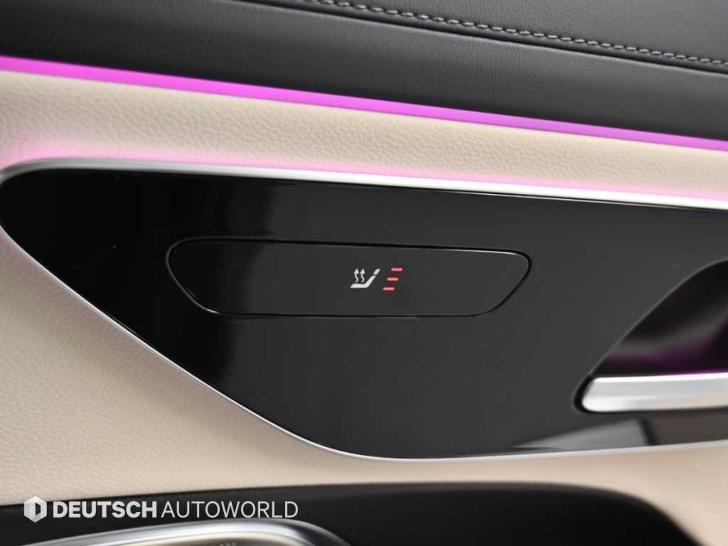 Mercedes-Benz E-Class — photo 17
