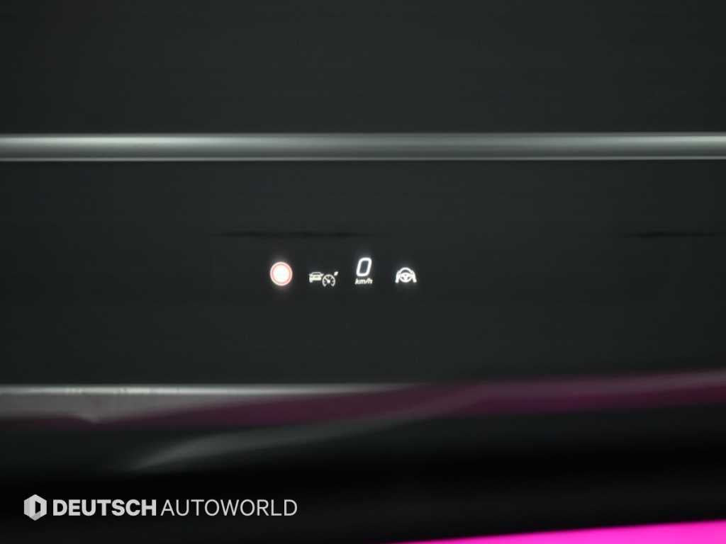 Mercedes-Benz E-Class — photo 18