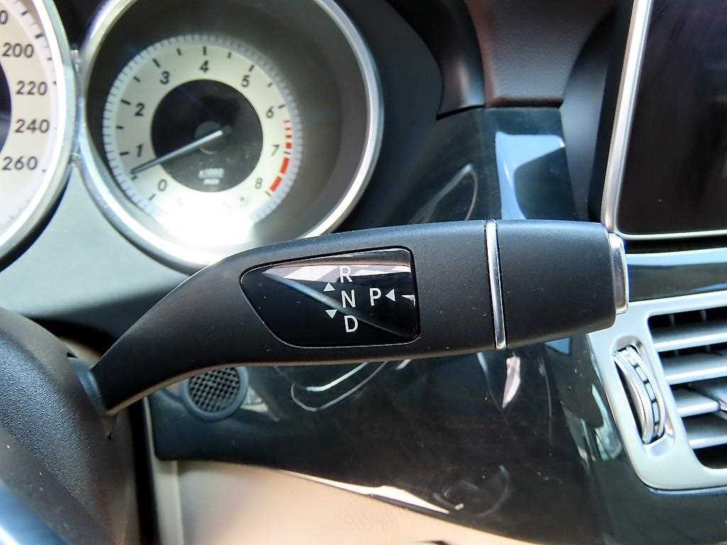 Mercedes-Benz CLS-Class — photo 10