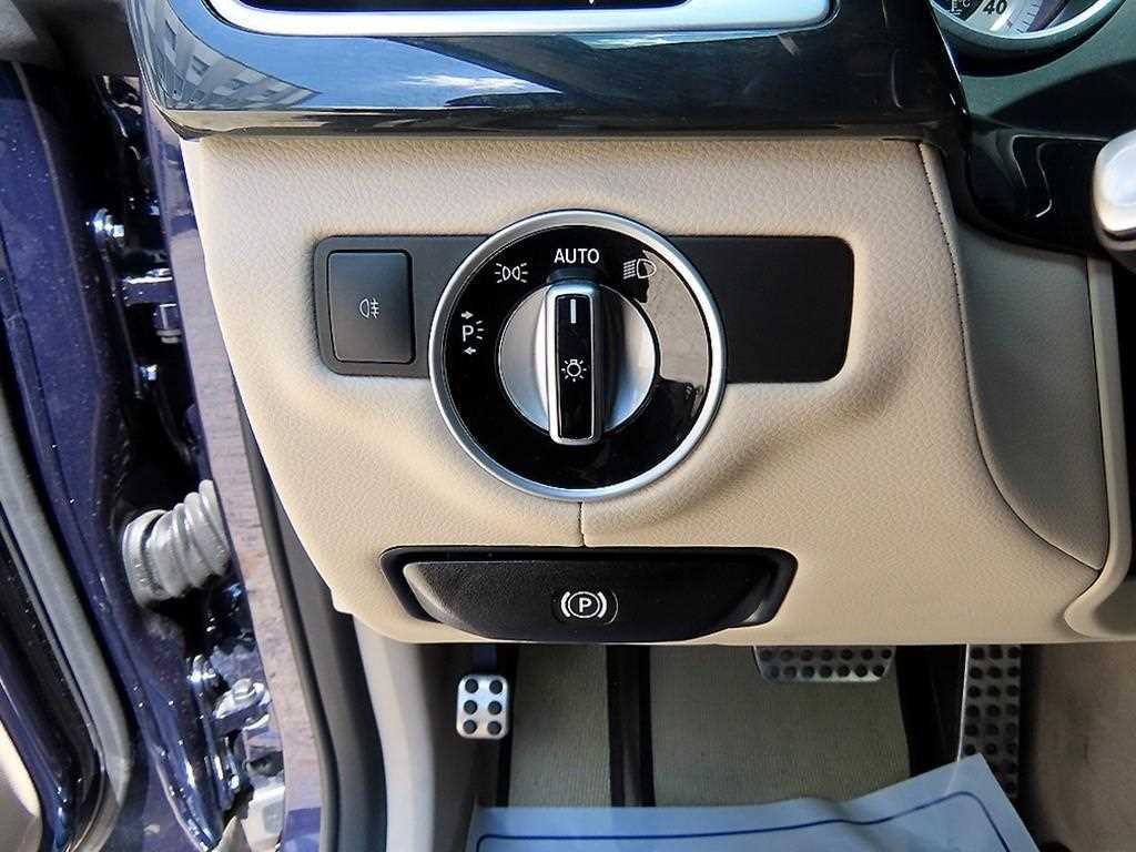 Mercedes-Benz CLS-Class — photo 11