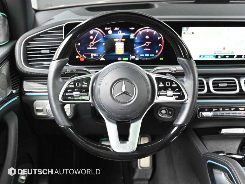 Mercedes-Benz GLS-Class — photo 13