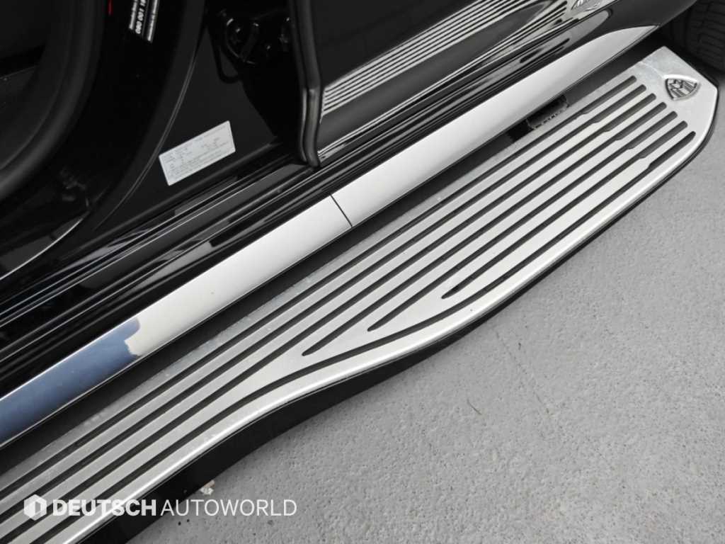 Mercedes-Benz GLS-Class — photo 16