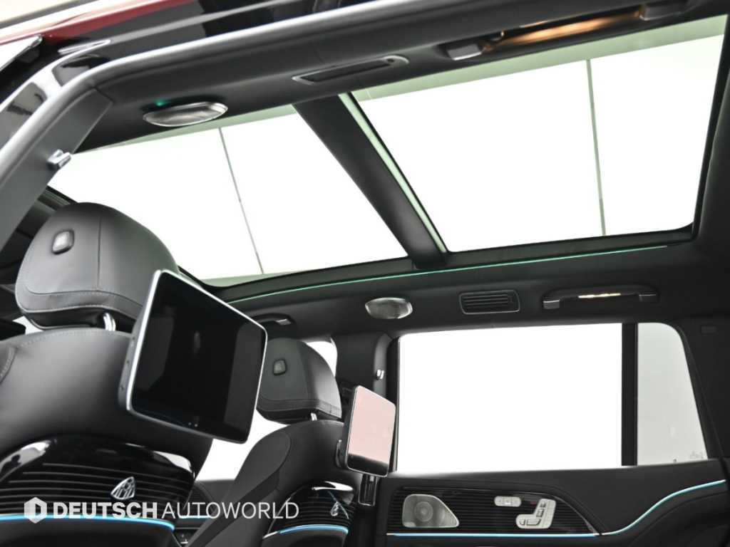 Mercedes-Benz GLS-Class — photo 18