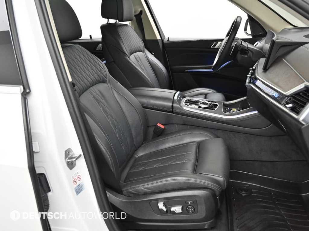 BMW X5 — photo 10