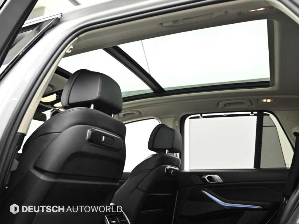 BMW X5 — photo 18