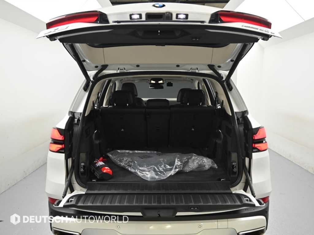 BMW X5 — photo 19