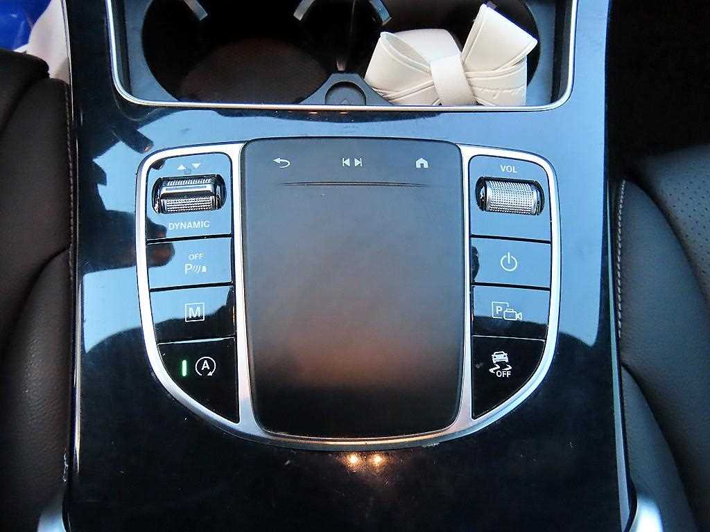Mercedes-Benz GLC-Class — photo 12