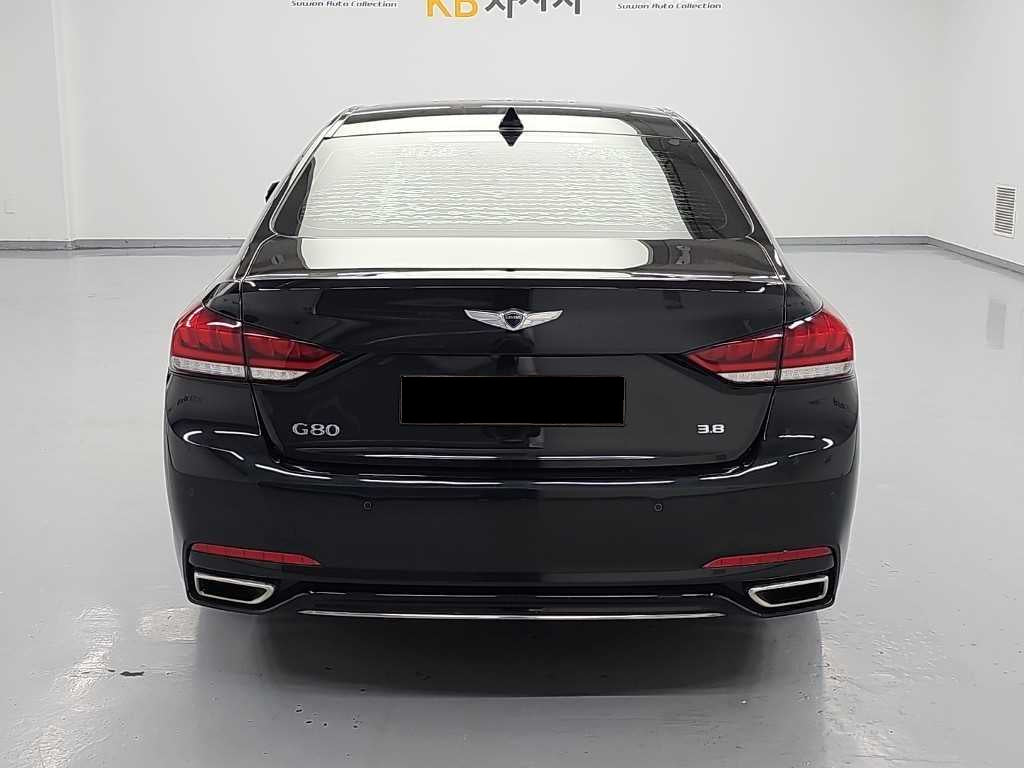 Genesis G80 — photo 03