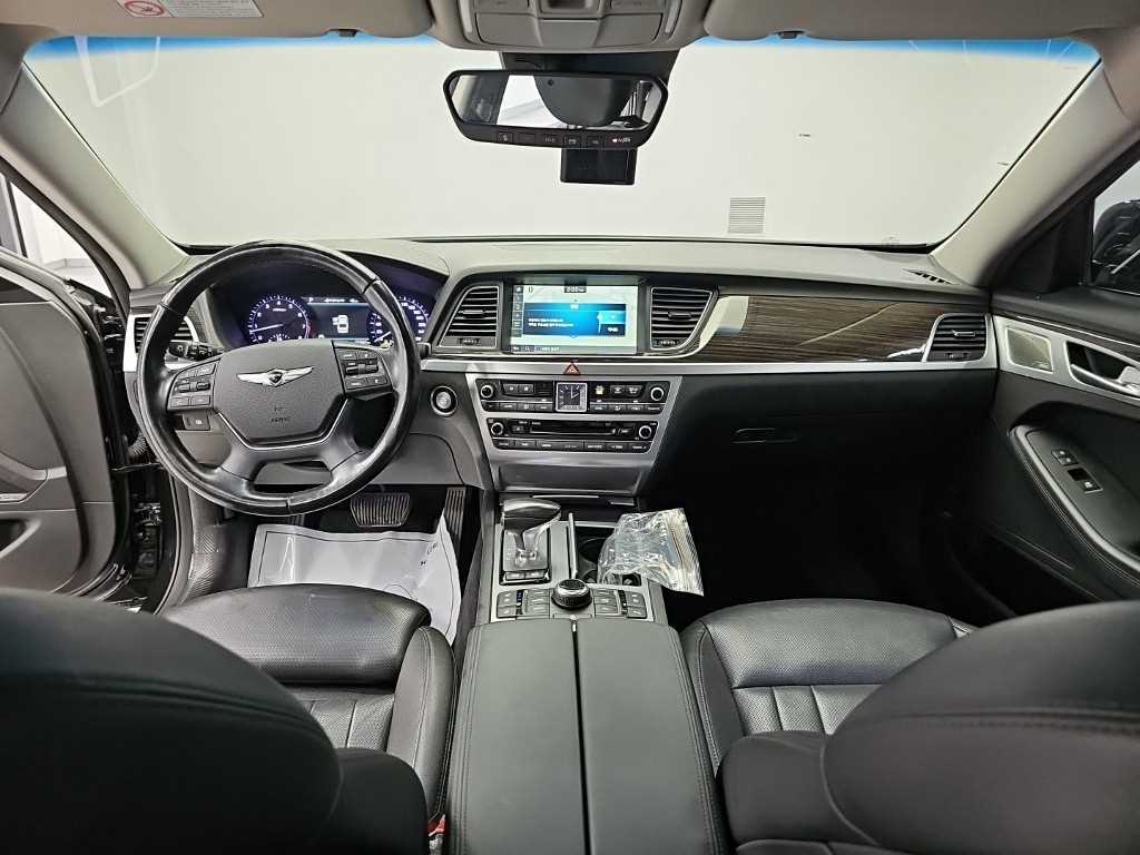 Genesis G80 — photo 07