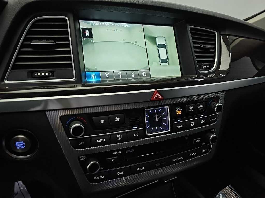 Genesis G80 — photo 10