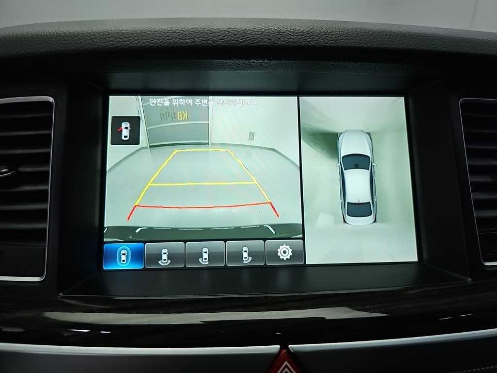 Genesis G80 — photo 16