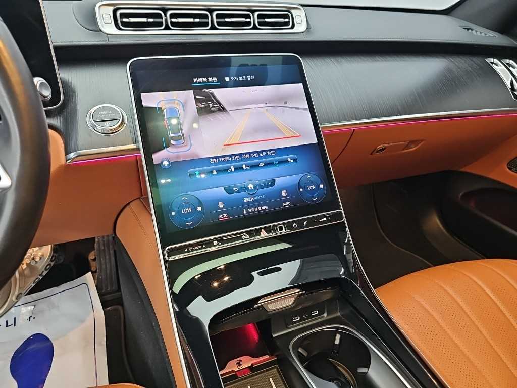 Mercedes-Benz S-Class — photo 10